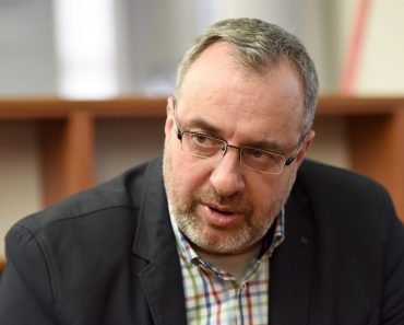 RODITELJI MORAJU DA PRIPAZE NA OVO DOK JE DETE MALO, POSLE JE KASNO: Dr Ranko Rajović UPOZORAVA na OVO! RODITELJI MORAJU DA PRIPAZE NA OVO DOK JE DETE MALO, POSLE JE KASNO: Dr Ranko Rajović UPOZORAVA na OVO!