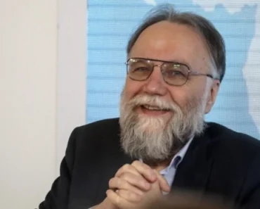 Putinov ideolog šokirao Ruse i ceo svet: Dugin poziva na totalno… Putinov ideolog šokirao Ruse i ceo svet: Dugin poziva na totalno…